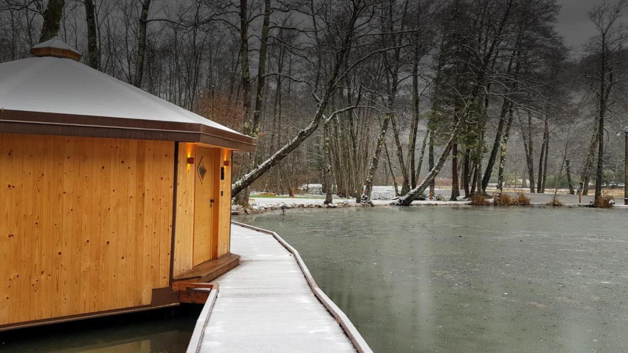 Pikol Lake Village Wine Estate Nova Gorica Exterior foto